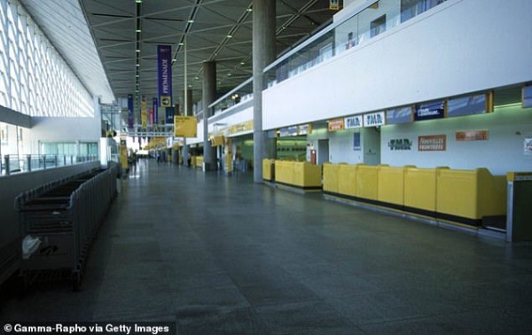Bên trong những sân bay 'rùng rợn' nhất thế giới
