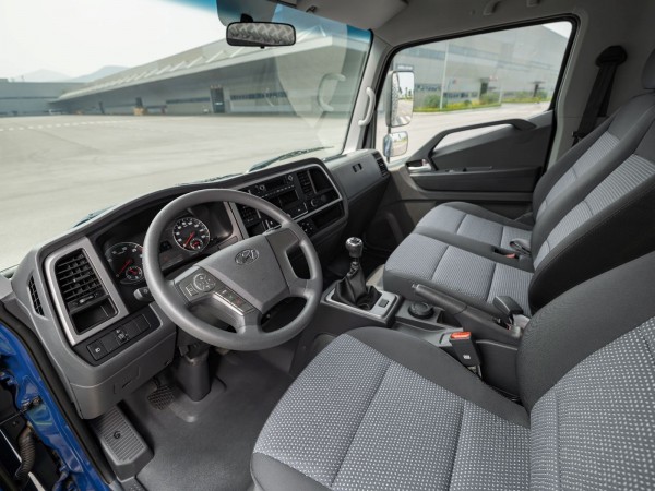 Hyundai nâng thời gian bảo hành vượt trội cho dòng xe Hyundai Solati