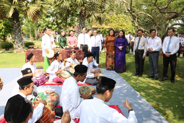 Đồng bào các dân tộc gìn giữ và lan tỏa những giá trị văn hóa tốt đẹp