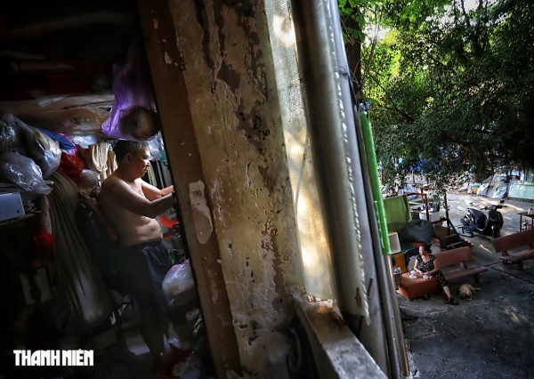 Sống trong nhà kho 2 - 3 mét vuông nơi cư xá Thanh Đa ở TP.HCM