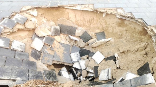 Kè biển Hải Tiến sụt lún bất thường