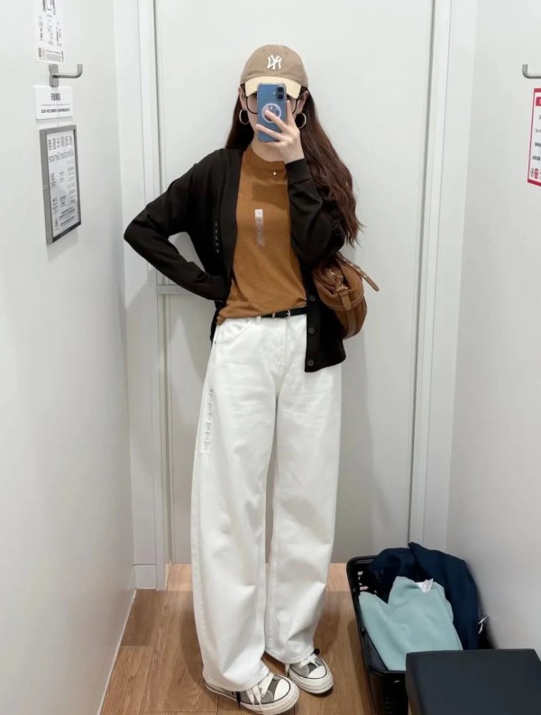 Vì sao quần ống cong bỗng nhiên được lòng giới trẻ?