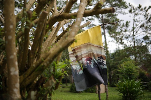 Nhanh tay chọn chiếc khăn trùm đầu chống nắng nóng 