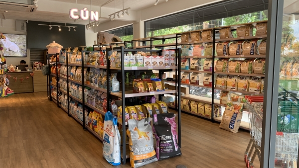 doanh-nghiep-tu-gioi-thieu-cham-thu-cung-chuan-gen-z-cung-he-sinh-thai-toan-dien-tai-pet’s-warehouse