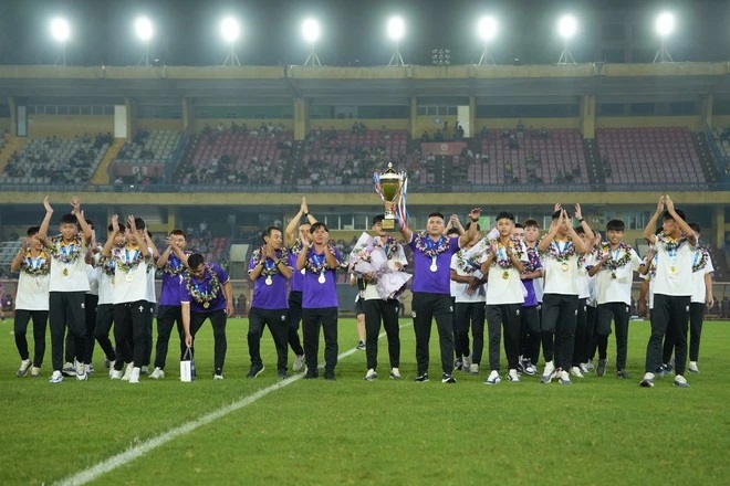 ha-noi-hoan-thien-manh-ghep-vo-dich-goi-mo-dieu-nay-cho-bong-da-viet-nam