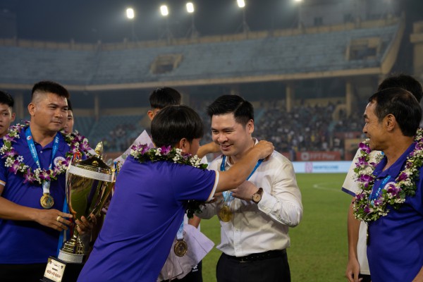 Hà Nội hoàn thiện mảnh ghép vô địch, gợi mở điều này cho bóng đá Việt Nam