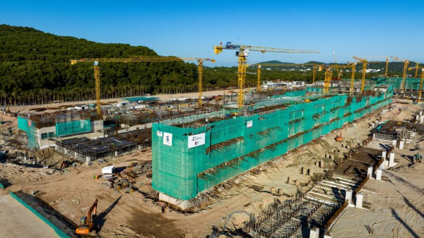 Đằng sau ánh hào quang của những công trình kỷ lục mang tính biểu tượng