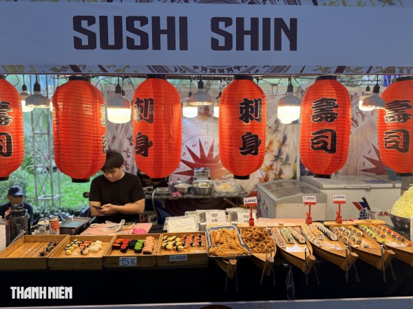 Lễ hội hơn 100 gian hàng ẩm thực giá từ 10.000 đồng ngay trung tâm TP.HCM