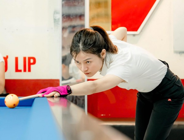 'Hot girl' billiards tranh tài ở Đại hội TDTT TP.HCM: Chạy đà cho World Cup