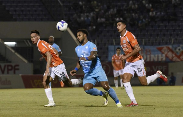 Lịch thi đấu V-League rất hay hôm nay: Nam Định làm khách đầy thử thách, Thanh Hóa không còn đường lùi