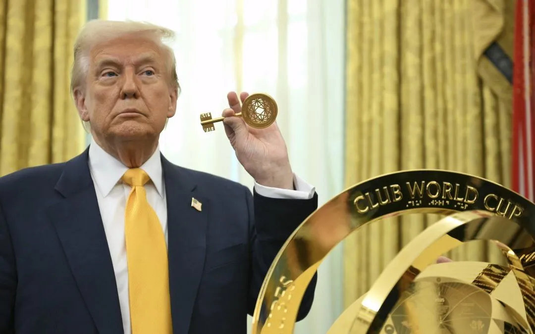 Tổng thống Trump gọi World Cup 2026 là cơ hội "có một không hai” để nước Mỹ phô diễn năng lực tổ chức sự kiện thể thao lớn nhất hành tinh (Ảnh: AP)