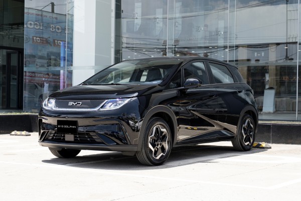 BYD Dolphin 2026 về Việt Nam nhập từ Thái Lan, giá từ 499 triệu đồng