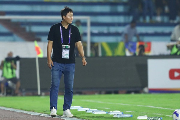 Bất ngờ vị trí ‘mỏng người’ nhất của đội tuyển Việt Nam, ông Kim tính toán bạc đầu