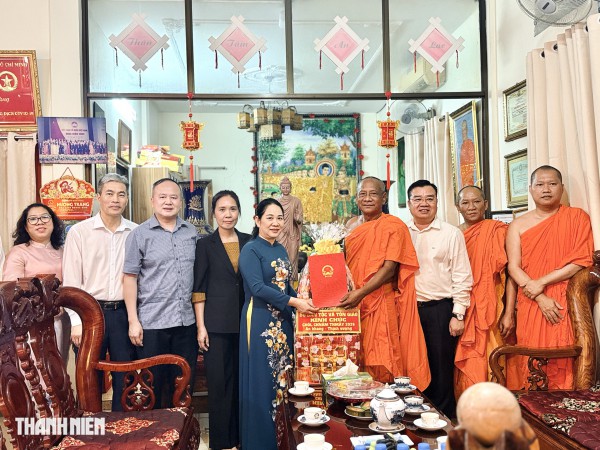 Bộ Dân tộc và Tôn giáo chúc Tết Chôl Chnăm Thmây tại chùa Candaransi 80 năm tuổi Bộ Dân tộc và Tôn giáo chúc Tết Chôl Chnăm Thmây tại chùa Candaransi 80 năm tuổi