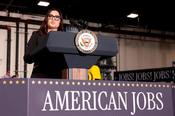 Bộ trưởng thứ ba rời nội các của Tổng thống Trump