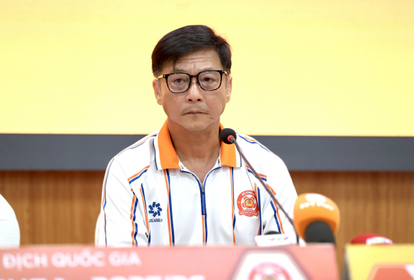 CLB Công an TP.HCM thua sốc Thanh Hóa 0-4, HLV Lê Huỳnh Đức nói gì?