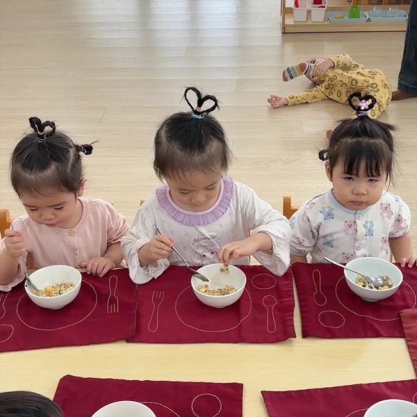 Cô giáo mầm non kiêm nhà tạo mẫu tóc, dân mạng bật cười vì quá ngộ nghĩnh