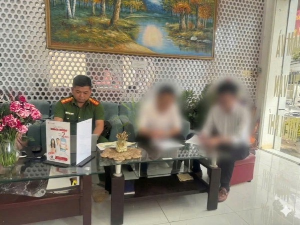 Công an Gia Lai ‘điểm danh’ nhiều thẩm mỹ viện, nha khoa vi phạm Công an Gia Lai ‘điểm danh’ nhiều thẩm mỹ viện, nha khoa vi phạm