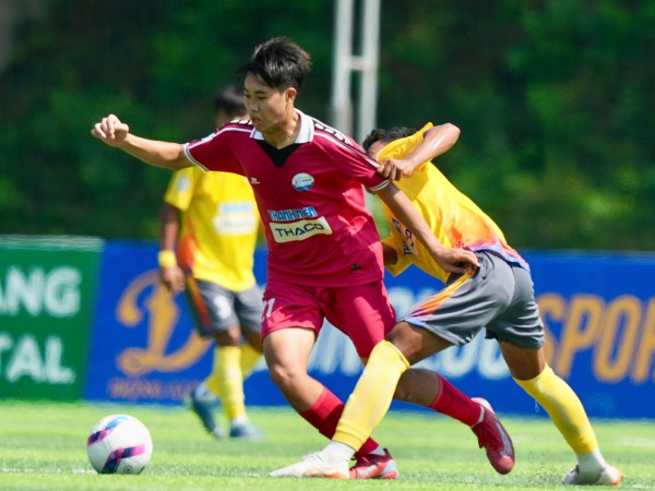 Điệu nhảy Ronaldinho và món quà ý nghĩa tặng thầy