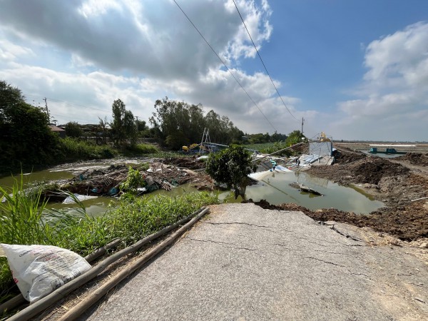 Đồng Tháp: Sạt lở ao cá tra, thiệt hại hơn 7,5 tỉ đồng Đồng Tháp: Sạt lở ao cá tra, thiệt hại hơn 7,5 tỉ đồng