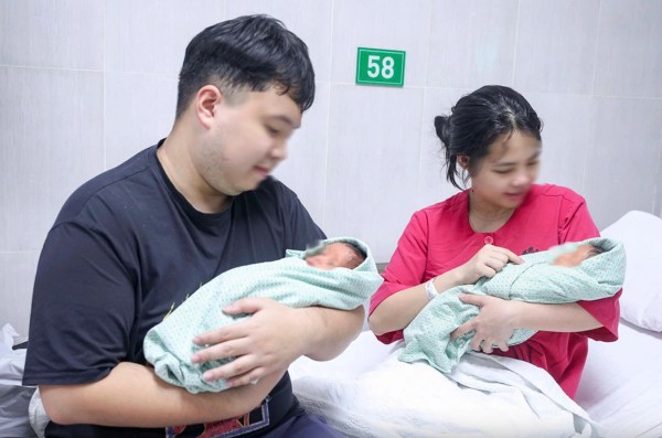 Dự báo dân số Việt Nam giảm mạnh: Người trẻ nói 'phải lo được cho con mới dám sinh' Dự báo dân số Việt Nam giảm mạnh: Người trẻ nói 'phải lo được cho con mới dám sinh'