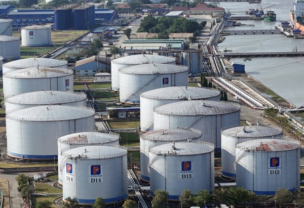 Giá xăng dầu hôm nay 11.4.2026: Dầu diesel giảm kỷ lục 12.000 đồng/lít trong tuần