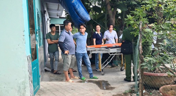 Gọi điện không được, đến phòng trọ phát hiện người  bạn đã tử vong