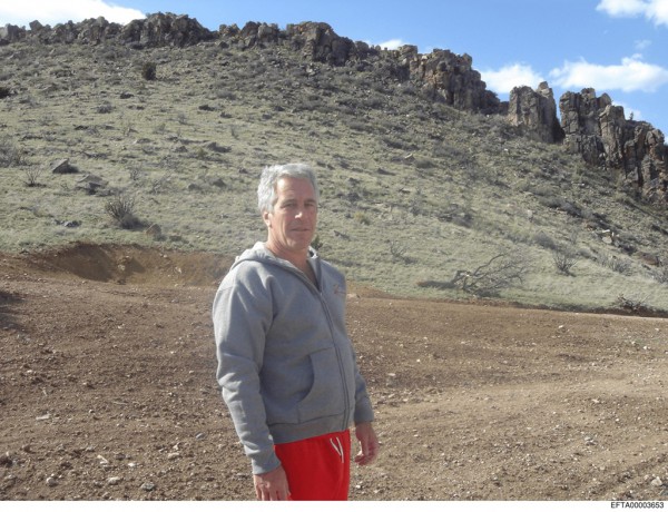 Hạ viện Mỹ sẽ điều trần với nạn nhân Epstein Hạ viện Mỹ sẽ điều trần với nạn nhân Epstein