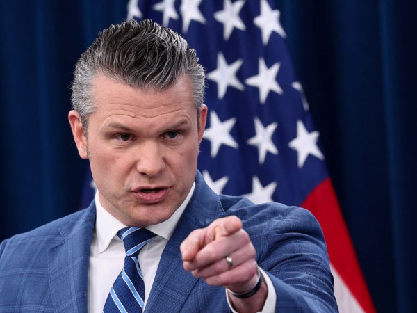 Hạ viện Mỹ tiếp nhận kiến nghị luận tội Bộ trưởng Quốc phòng Pete Hegseth