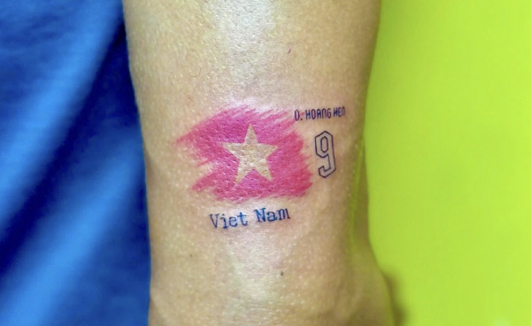 Hoàng Hên có hành động đặc biệt, khẳng định tình yêu vĩnh cửu với Việt Nam