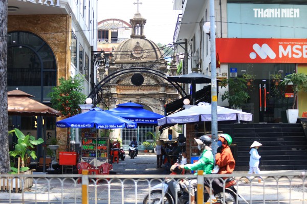 Mộ cổ kiến trúc giống nhà thờ 112 năm ở TP.HCM: Dấu tích tri huyện xưa Mộ cổ kiến trúc giống nhà thờ 112 năm ở TP.HCM: Dấu tích tri huyện xưa