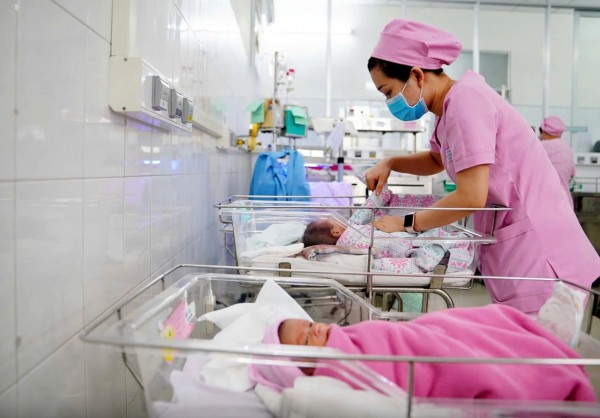 Người trẻ 'ngại' sinh: Chuyện cá nhân hay bài toán xã hội? Người trẻ 'ngại' sinh: Chuyện cá nhân hay bài toán xã hội?