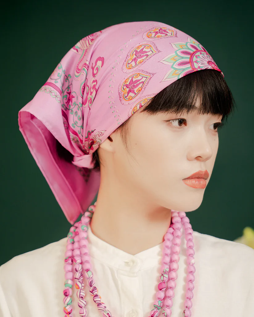 Nhanh tay chọn chiếc khăn trùm đầu chống nắng nóng 