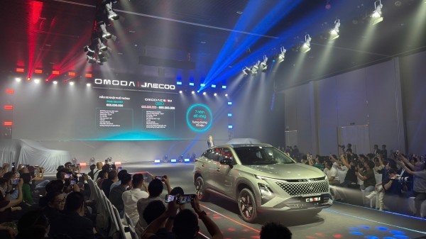 Omoda C5 Hybrid vừa trình làng Việt Nam, bản cũ đã giảm giá 'sập sàn'