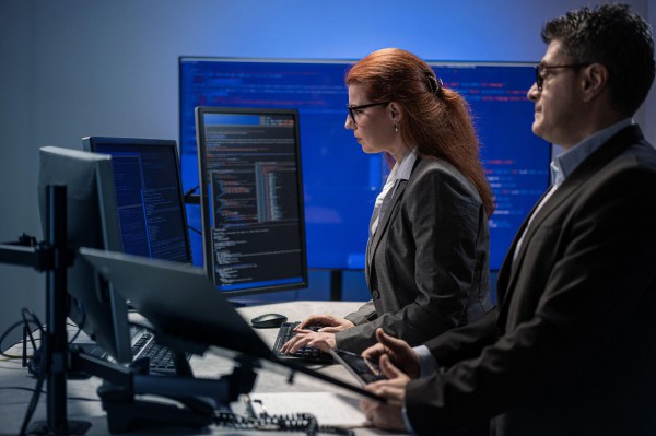 Phụ thuộc AI, doanh nghiệp gặp rủi ro khi bất ngờ bị khóa tài khoản Claude