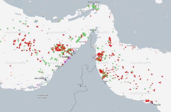 Rộ tin Iran xem xét mở 'lối ra' cho tàu thuyền qua eo biển Hormuz