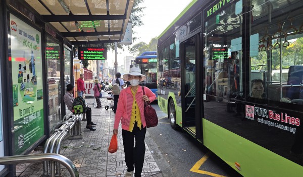 TP.HCM lấy ý kiến 3 phương án miễn vé xe buýt TP.HCM lấy ý kiến 3 phương án miễn vé xe buýt
