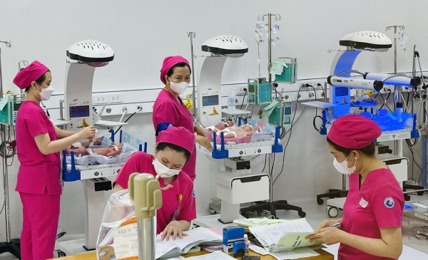 TP.HCM vừa ban hành nhiều chính sách để người dân nâng mức sinh TP.HCM vừa ban hành nhiều chính sách để người dân nâng mức sinh