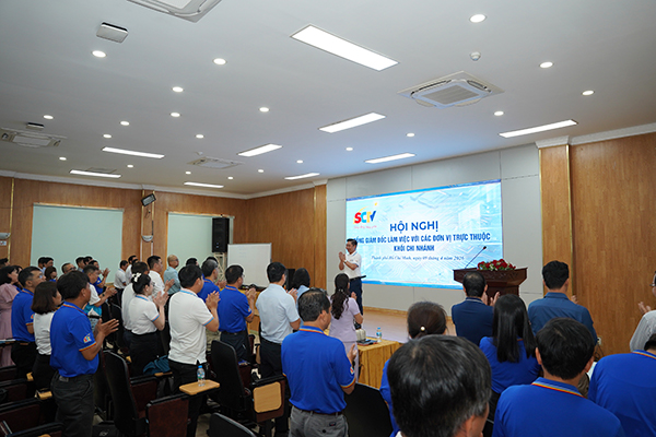 tan-tong-giam-doc-luong-quoc-huy-lam-viec-voi-cac-don-vi-quyet-tam-tai-sinh-sctv-trong-giai-doan-moi