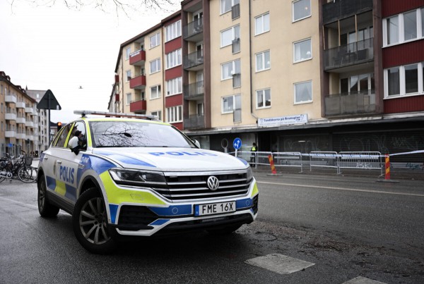 Thụy Điển truy tố người chồng ép vợ quan hệ với 120 người