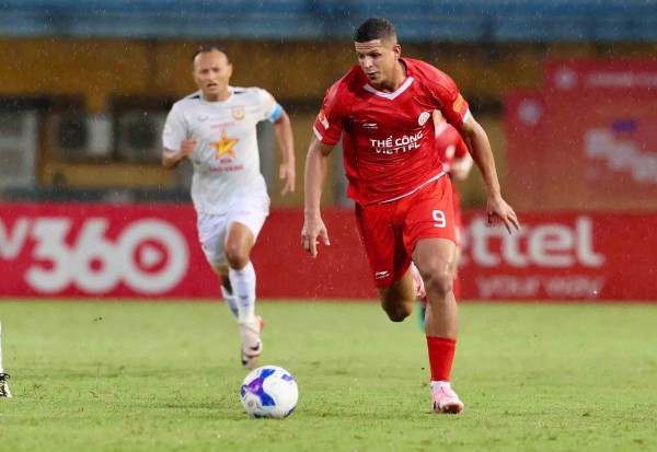 Tiền đạo ngoại ‘chiếm sóng’ V-League, đội tuyển Việt Nam gặp khó Tiền đạo ngoại ‘chiếm sóng’ V-League, đội tuyển Việt Nam gặp khó