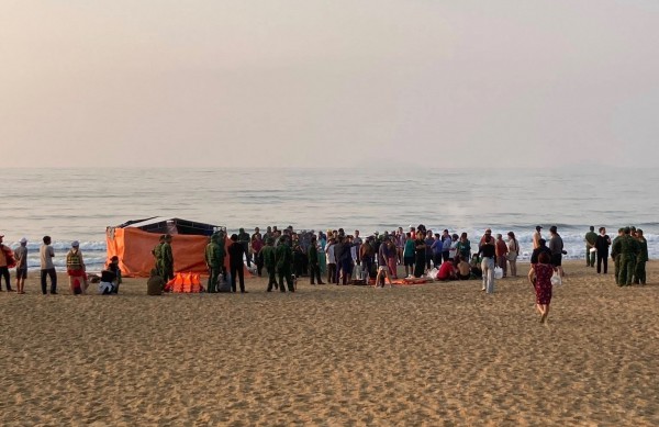 Tìm thấy thi thể nam sinh mất tích trên biển Quy Nhơn Tìm thấy thi thể nam sinh mất tích trên biển Quy Nhơn