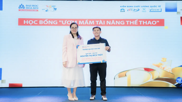 Trường ĐH Hoa Sen trao học bổng toàn phần cho Bích Thùy, mở rộng đào tạo kinh tế thể thao