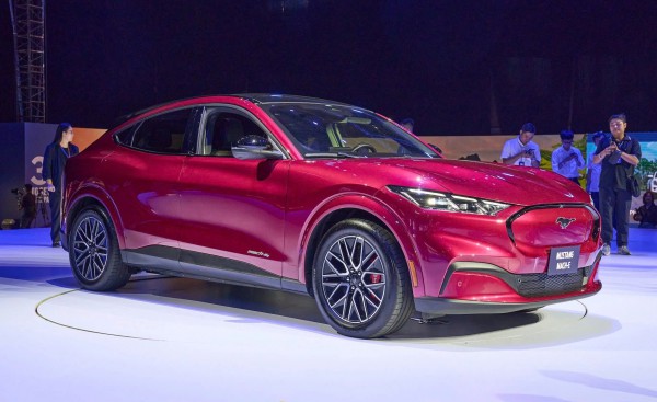 Xe điện duy nhất của Ford tại Việt Nam giảm giá 900 triệu đồng