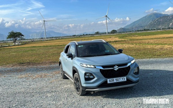 10 ngày cầm lái Suzuki Fronx: Nhiều tính năng thực dụng, vài điểm vẫn hơi 'vụng'