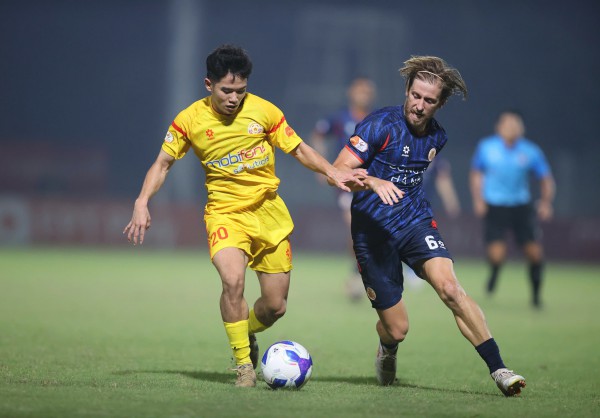 Những đội phán quyết cuộc đua trụ hạng V-League: Bất ngờ có... HAGL