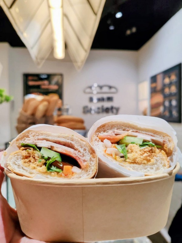 Bánh mì Việt vào khách sạn 4 sao ở Singapore