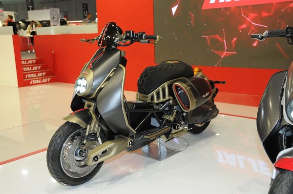 Xe tay ga Italjet Roadster 400 Limited giới hạn 777 chiếc rục rịch về Việt Nam
