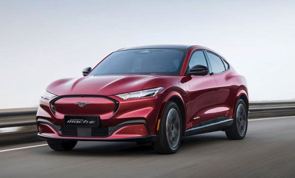 Xe điện cao cấp chật vật để tồn tại