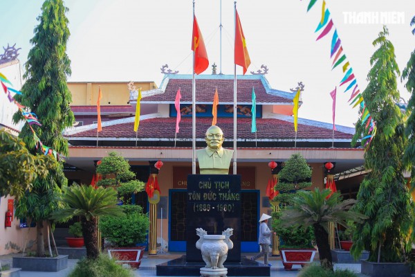 Đình cổ hơn 150 năm 'giữa dòng kênh' độc bản ở TP.HCM, được vua ban sắc phong Đình cổ hơn 150 năm 'giữa dòng kênh' độc bản ở TP.HCM, được vua ban sắc phong